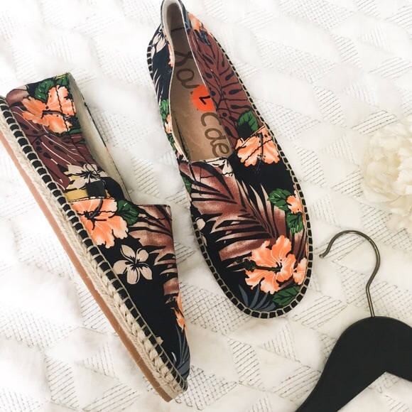 Sam Edelman Floral Espadrilles Flats New - Picture 2 of 3